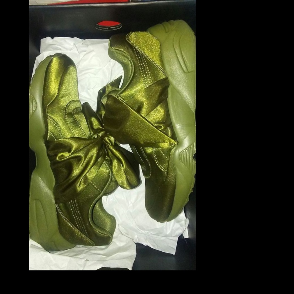 Rihanna Fenty Bow sneakers